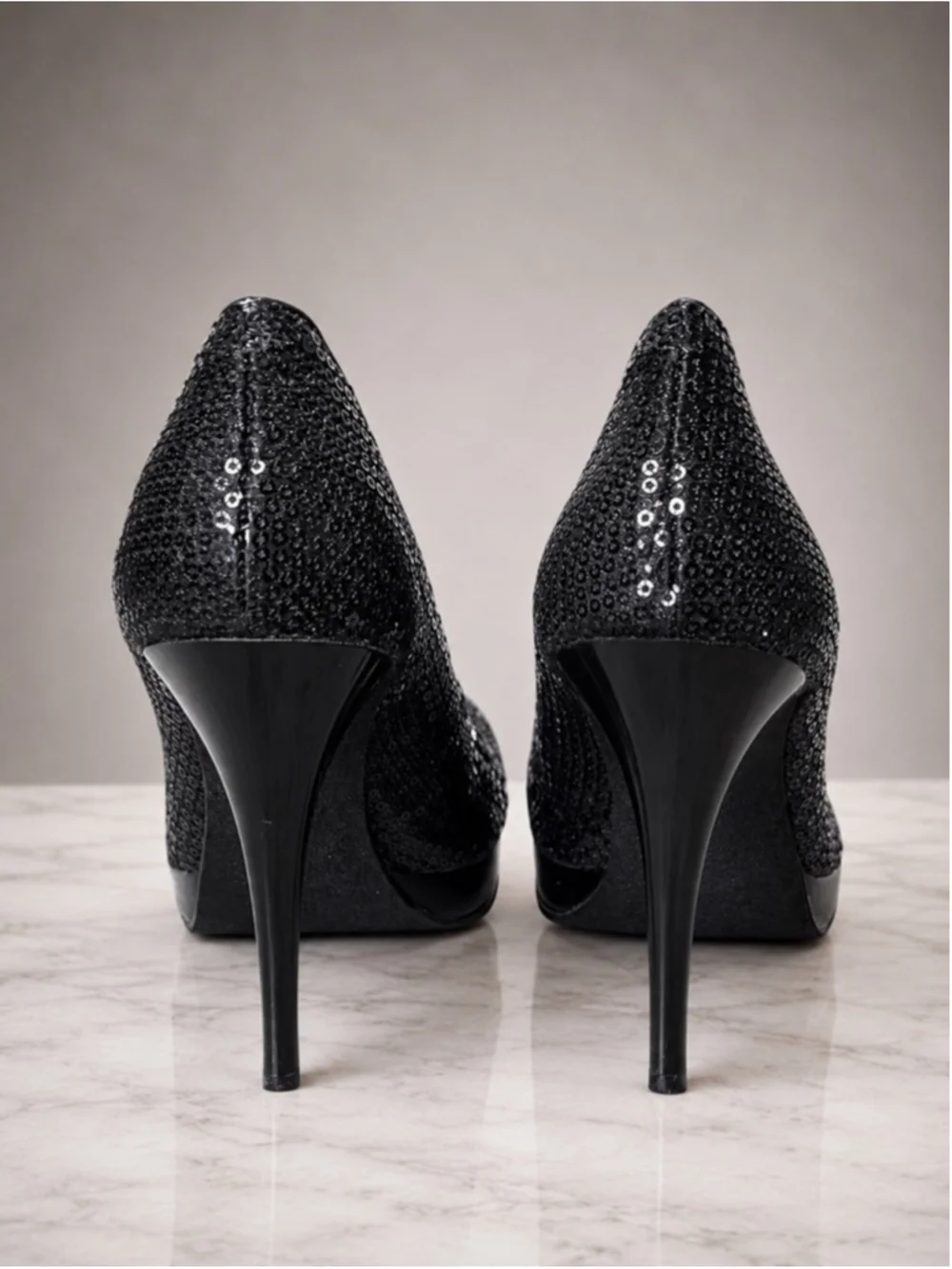 Steve Madden “Karro” Sequin Peep Toe Platform Pumps – Black – Size 7